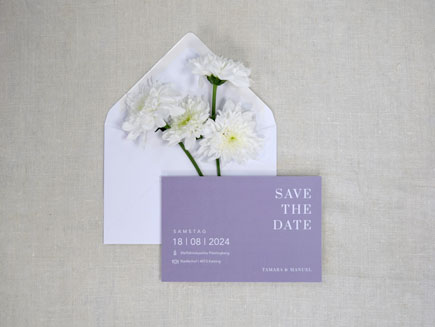 Save The Date in flieder